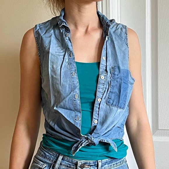 Denim Sleeveless Top - Picture 2 of 4